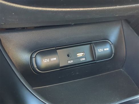 Used 2016 Kia Soul Base image 21