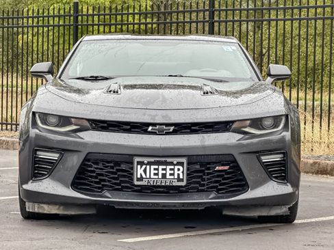 Used 2018 Chevrolet Camaro SS image 9