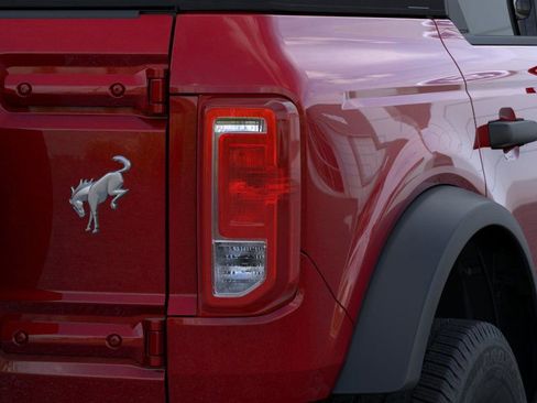 New 2025 Ford Bronco Base image 23