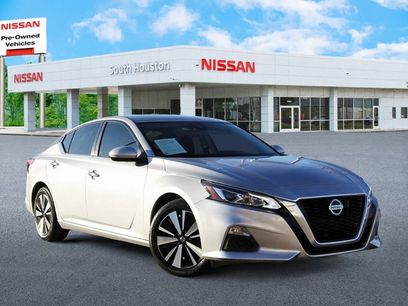 Used 2022 Nissan Altima 2.5 SV