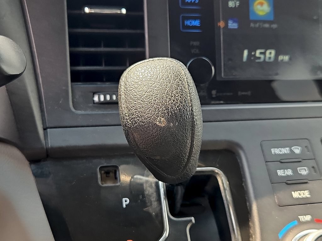Used 2017 Toyota Sienna LE FWD image 19