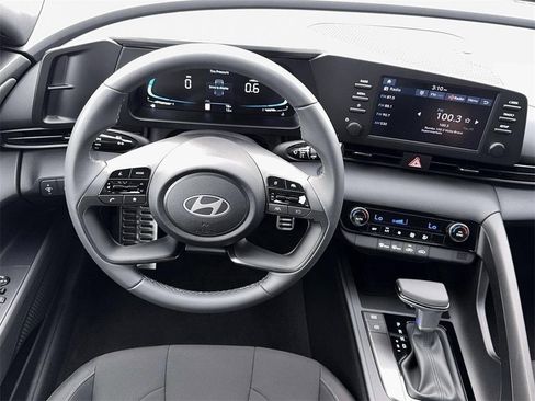 New 2026 Hyundai Elantra Sport image 17