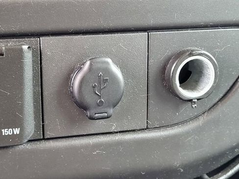 Used 2019 GMC Savana 3500 Extended w/ Driver Convenience Package image 16