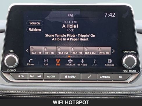 Used 2024 Nissan Rogue SV image 13