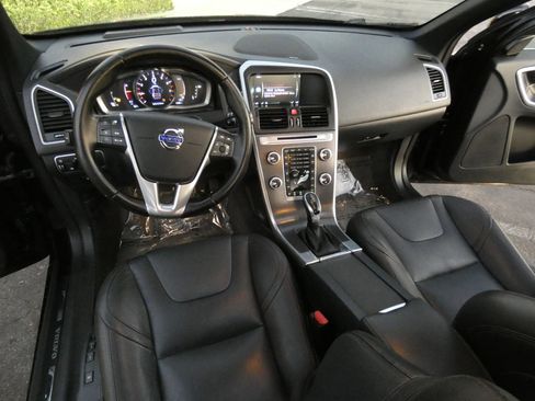 Used 2016 Volvo XC60 T6 Platinum image 22