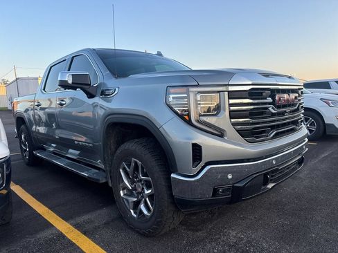 Used 2024 GMC Sierra 1500 SLT w/ SLT Premium Plus Package AWD/4WD image 3