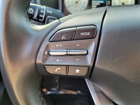 Used 2022 Hyundai Kona SEL w/ Convenience Package image 5