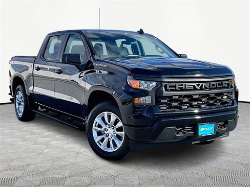 Used 2022 Chevrolet Silverado 1500 Custom image 1