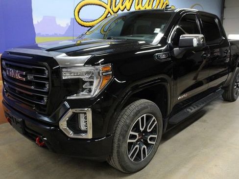 Used 2020 GMC Sierra 1500 AT4 w/ Technology Package AWD/4WD image 9