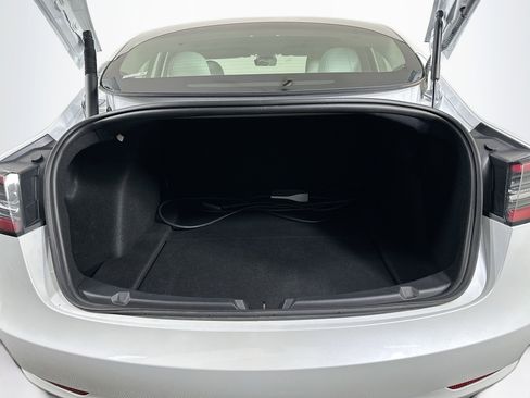 Used 2023 Tesla Model 3 Standard Range image 28
