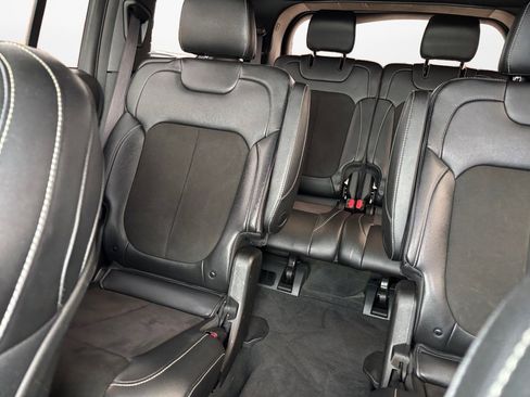 Used 2023 Jeep Grand Cherokee L Laredo image 14