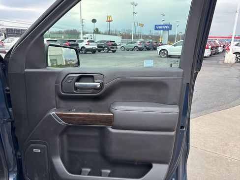 Used 2021 GMC Sierra 1500 Elevation w/ Preferred Package image 32