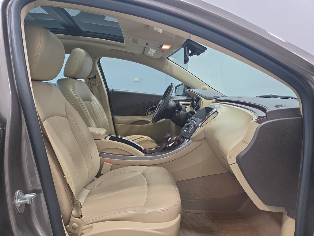 Used 2011 Buick LaCrosse CXL FWD image 19