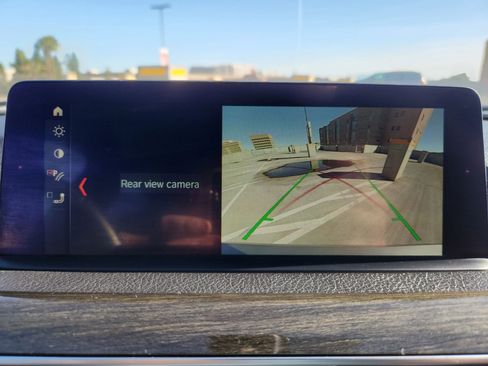 Used 2018 BMW 330e image 13