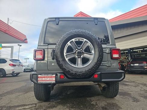 Used 2019 Jeep Wrangler Unlimited Sahara AWD/4WD image 25