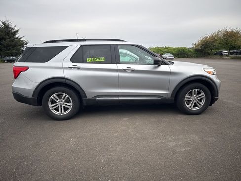 Used 2020 Ford Explorer XLT w/ Class III Trailer Tow Package AWD/4WD image 7