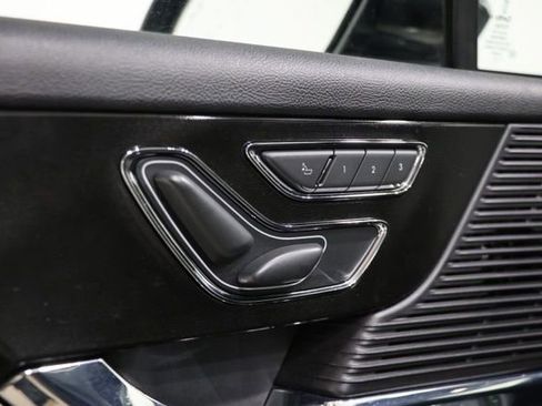 Used 2022 Lincoln Corsair AWD w/ Premium Package image 19