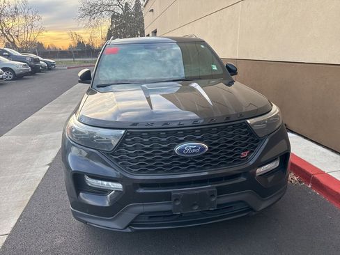 Used 2020 Ford Explorer ST w/ Premium Technology Package image 2