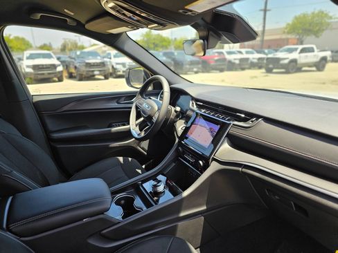 New 2026 Jeep Grand Cherokee L Laredo RWD image 26