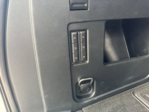 Used 2020 Ford Expedition XLT w/ Equipment Group 201A AWD/4WD image 12