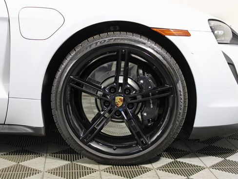 Used 2023 Porsche Taycan 4S image 41