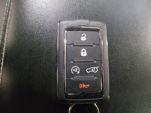 Used 2021 Jeep Grand Cherokee L Limited AWD/4WD image 32
