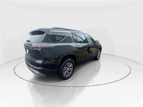 New 2026 Chevrolet Traverse LT image 8