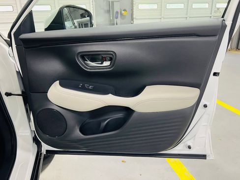 New 2026 Honda HR-V EX-L image 34