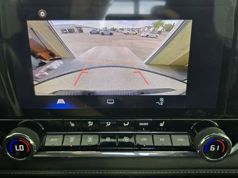 Used 2024 Chevrolet Colorado LT w/ LT Convenience Package II RWD image 18