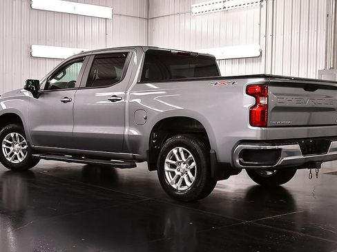 Used 2023 Chevrolet Silverado 1500 LT AWD/4WD image 5