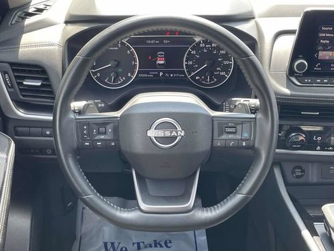 Used 2025 Nissan Rogue SV w/ SV Premium Package FWD image 23