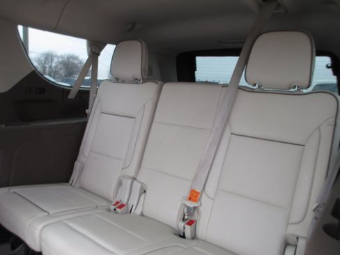 Used 2021 GMC Yukon XL Denali w/ Denali Premium Package image 23