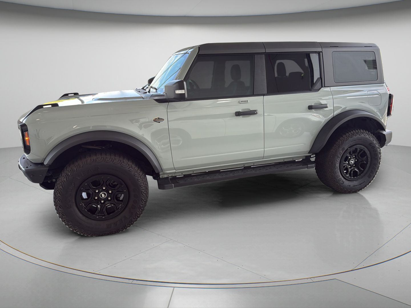Used 2023 Ford Bronco Wildtrak AWD/4WD image 2