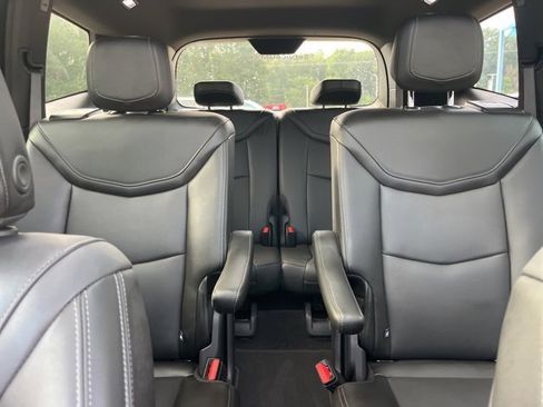 Used 2025 Cadillac XT6 Premium Luxury image 40
