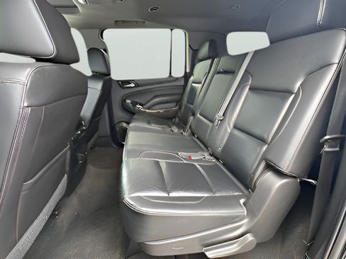 Used 2018 Chevrolet Suburban LT AWD/4WD image 12