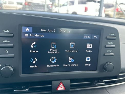 Used 2025 Hyundai Elantra Sport FWD image 18