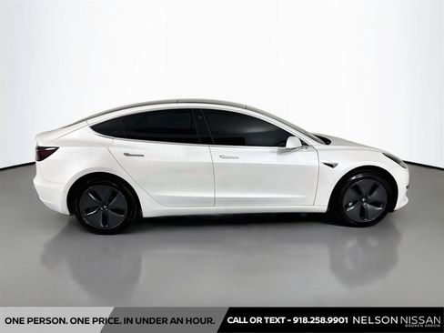 Used 2020 Tesla Model 3 Standard Range Plus RWD image 4