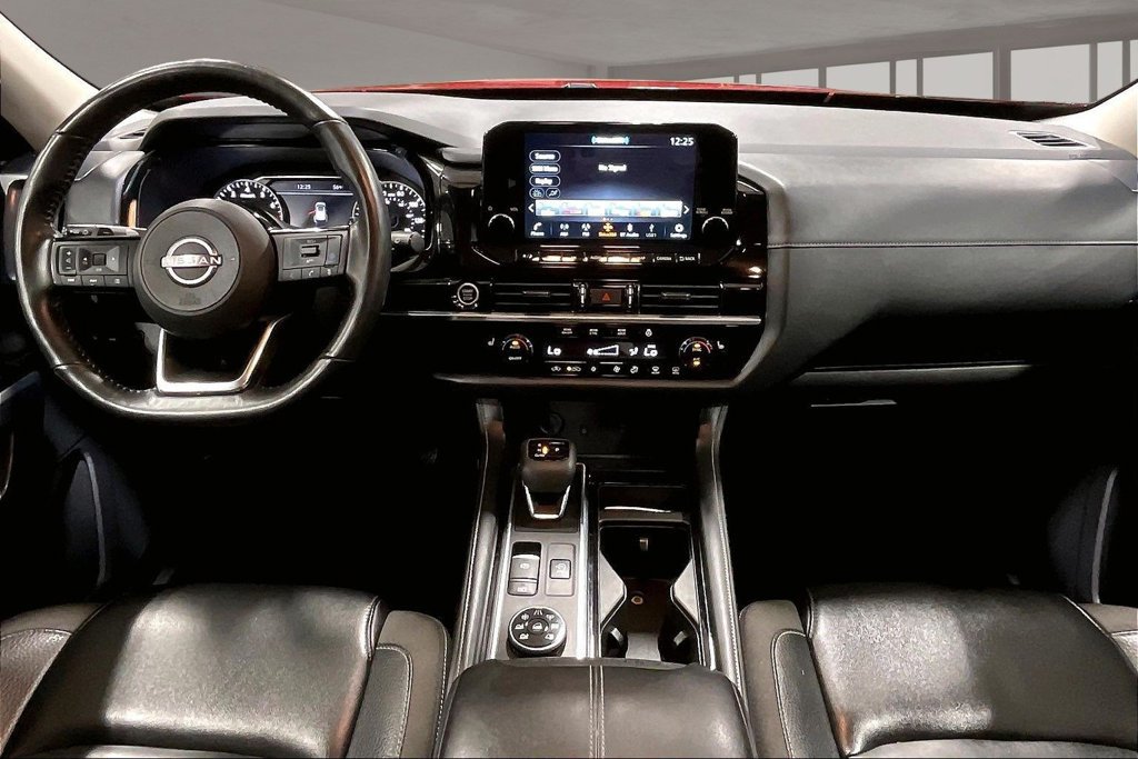 Used 2023 Nissan Pathfinder SL AWD/4WD image 8