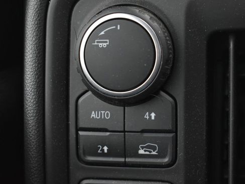 Used 2022 Chevrolet Silverado 1500 Custom AWD/4WD image 16