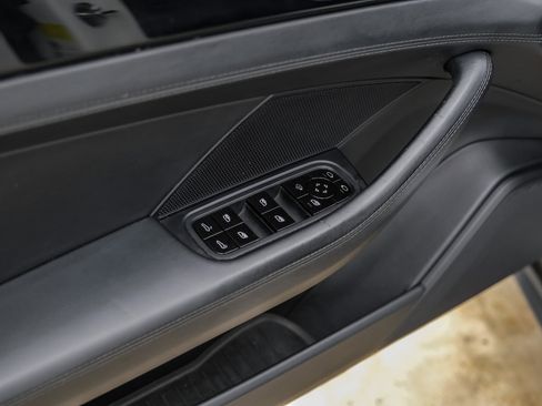 Used 2019 Porsche Panamera 4 image 42