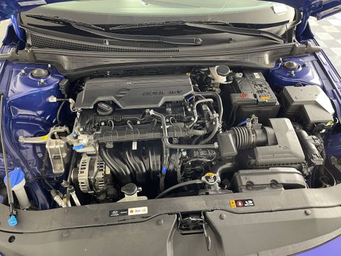Certified 2025 Hyundai Elantra SEL FWD image 23
