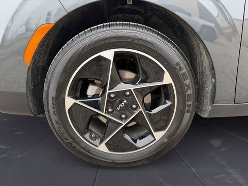 Used 2024 Kia Soul EX image 10