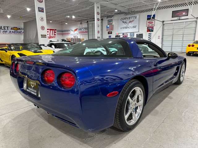 Used 2004 Chevrolet Corvette Coupe w/ Preferred Equipment Group RWD image 17