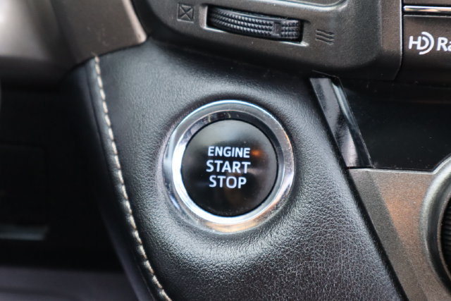 Used 2014 Toyota RAV4 Limited w/ Technology Package AWD/4WD image 21