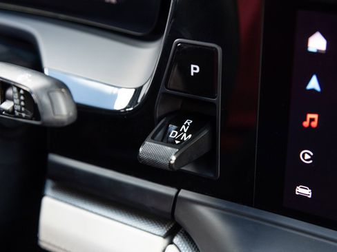 Certified 2025 Porsche Panamera 4 AWD/4WD image 26