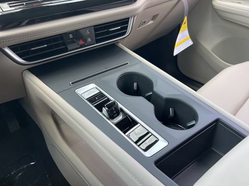 New 2026 Volkswagen Atlas SE FWD image 19