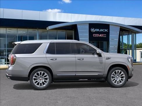 New 2026 GMC Yukon Denali w/ Denali Reserve Package AWD/4WD image 5