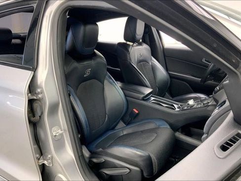 Used 2015 Chrysler 200 S w/ Navigation & Sound Group I image 7