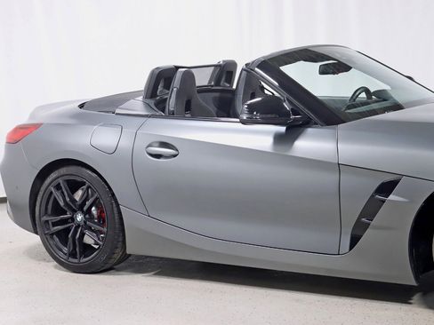 Used 2021 BMW Z4 M40i w/ Executive Package RWD image 4