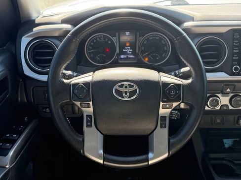 Used 2023 Toyota Tacoma SR5 AWD/4WD image 38